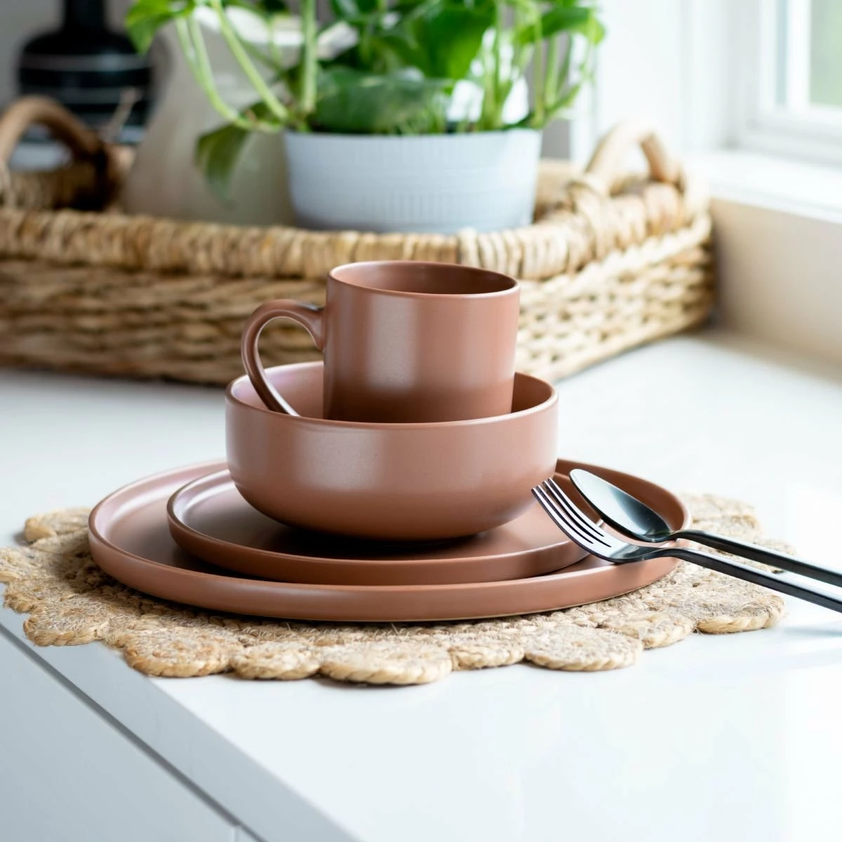 Everything Kitchens Modern Flat 16-Piece Dinnerware Set | Terracotta - Image 2